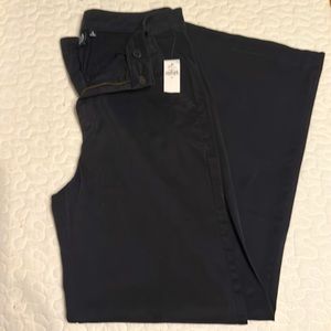 GAP women Flare Khakis with Washwell Black NWT
